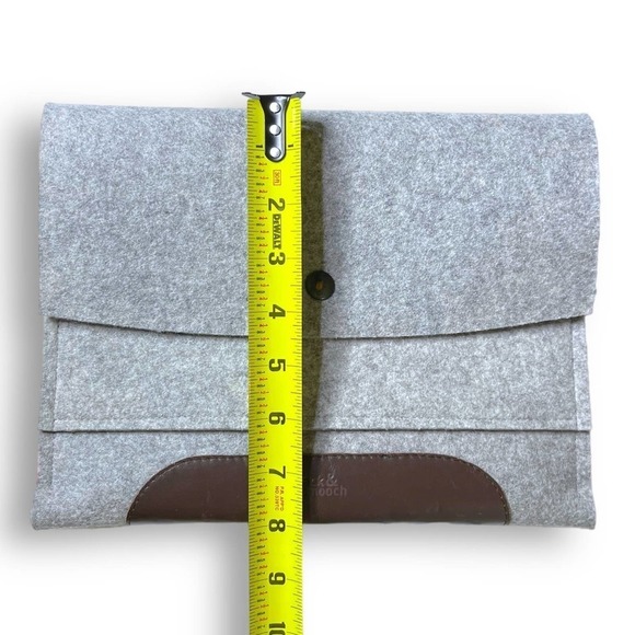 Pack & Smooch Wool and Leather Gray Tablet Case 10.5” x 8” - Picture 7 of 9